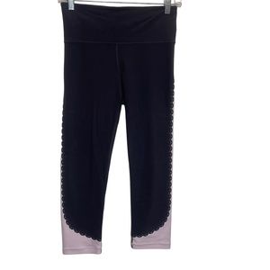 Athleta Small Lilac Leggings Side Trim‎ Capris Back Pouch Pocket